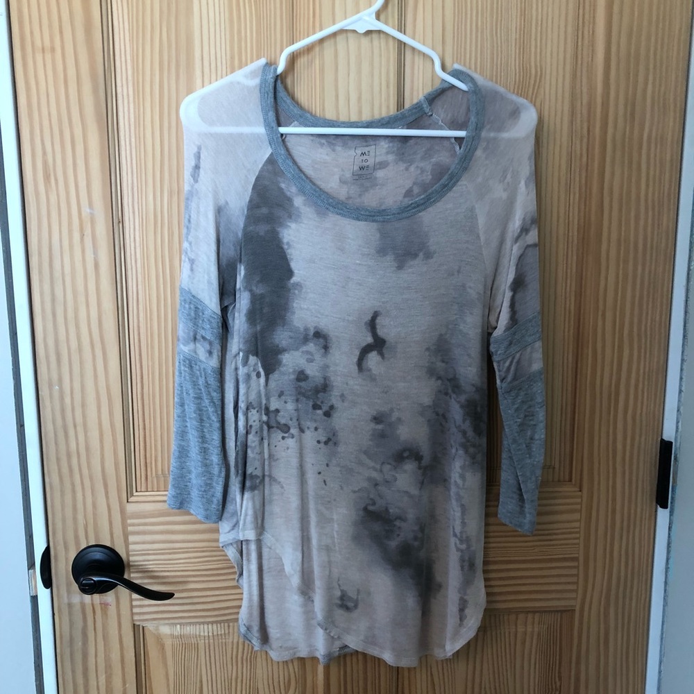 3/4 length sleeve shirt